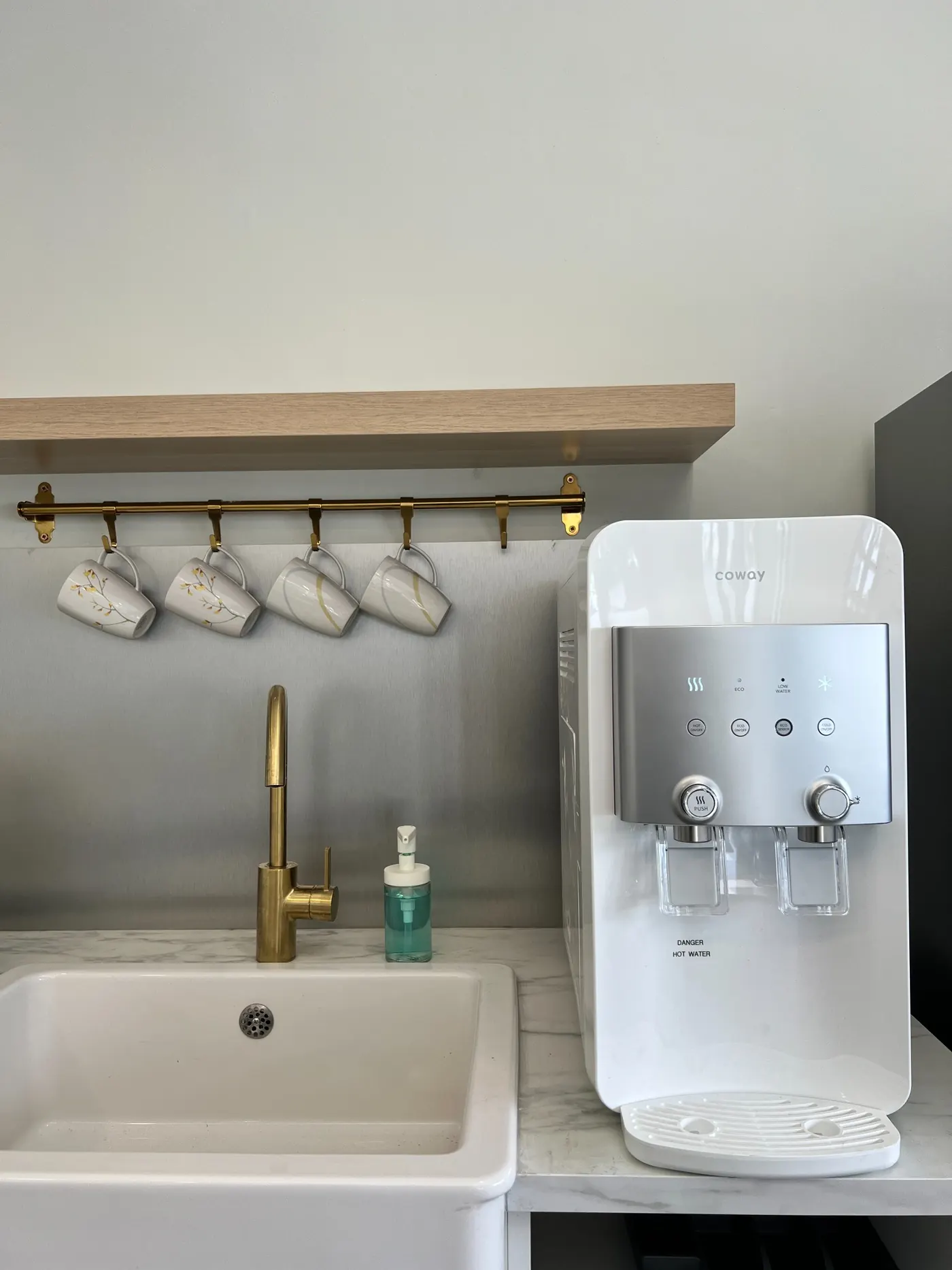 Coway hot cold water Homestay Greendoor Gombak